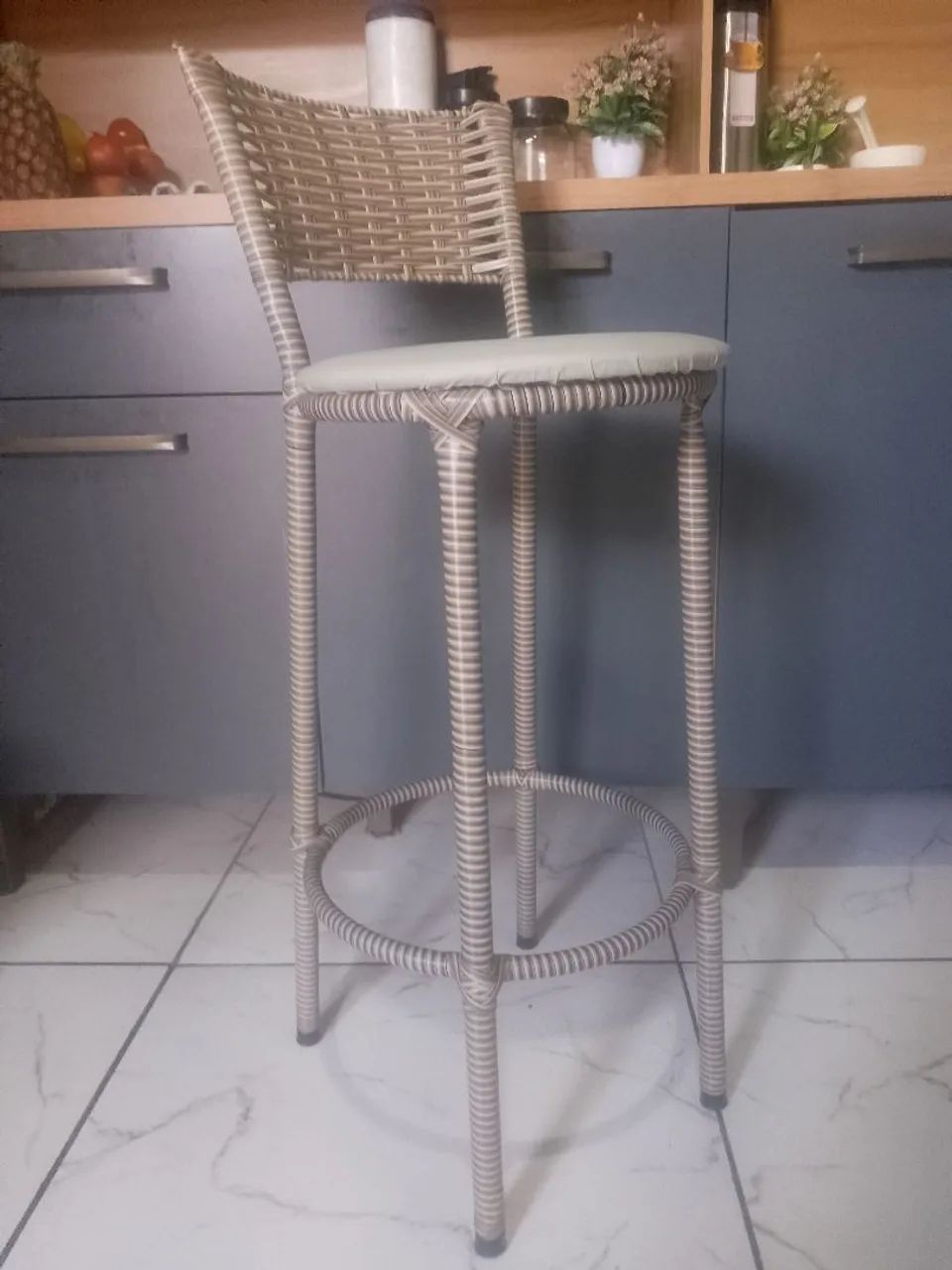 Vendo 5 banquetas novas  - Foto 3
