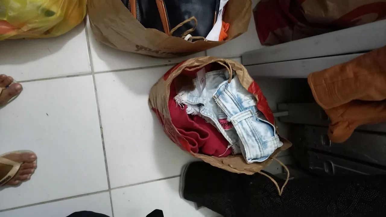 Bazar de roupas - Foto 2