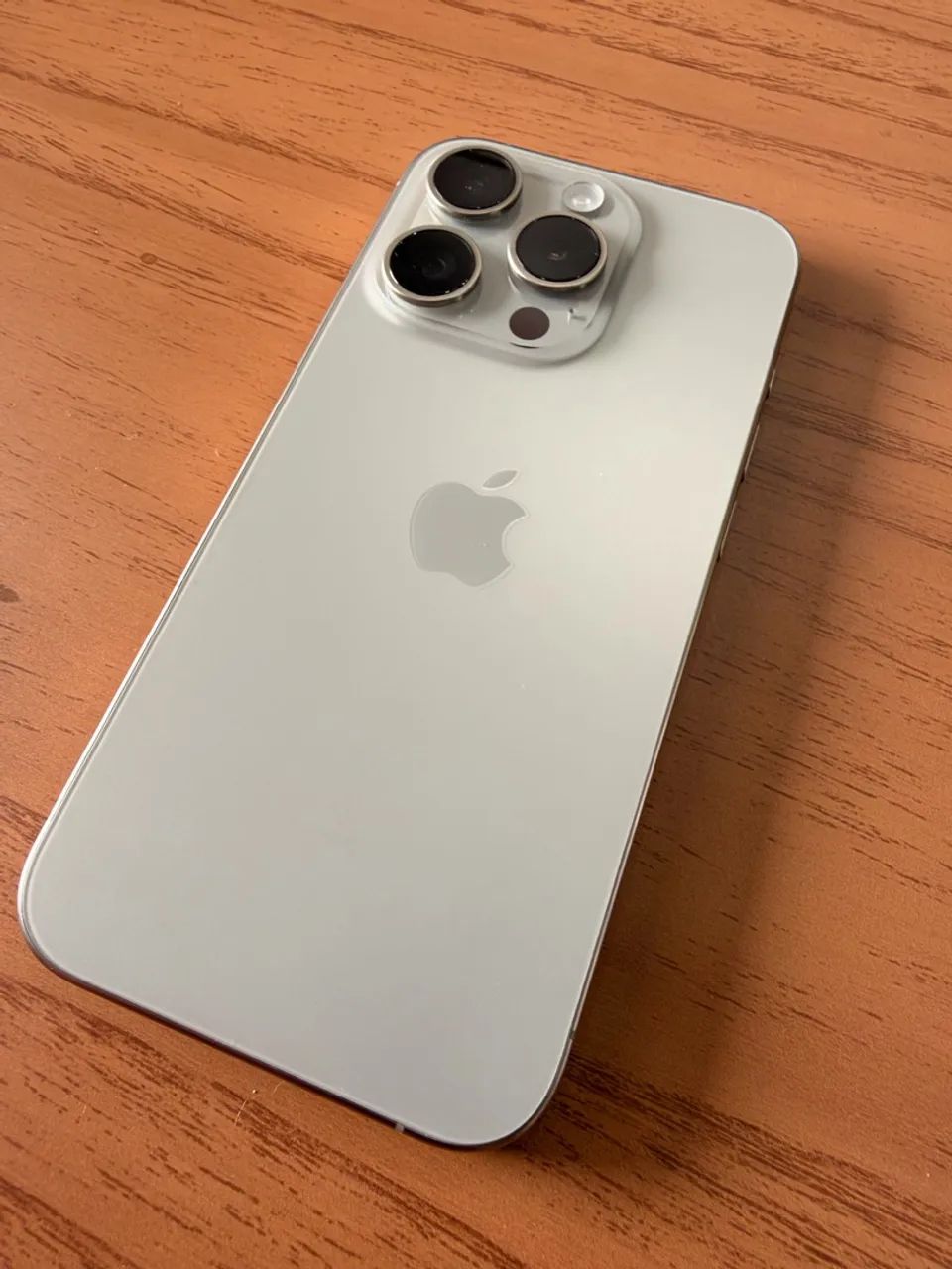 iPhone 15 pro 128gb bateria 84% - Foto 2
