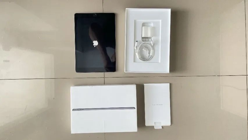 IPad de 8ª geração (32GB, Cinza Espacial)