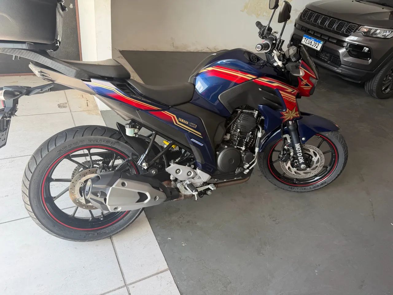 Fazer 250 capitã marvel nova 