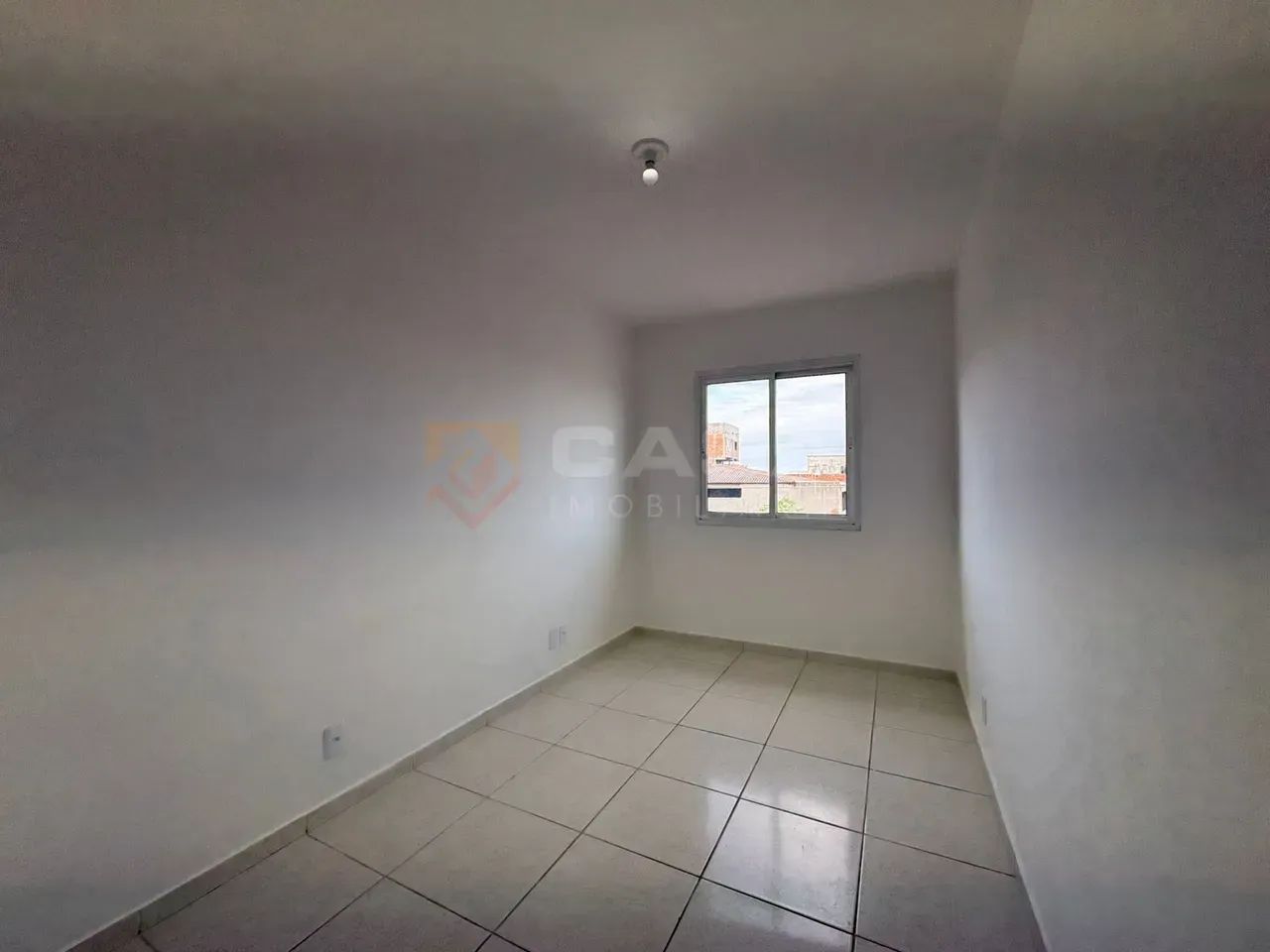 Casa no pavimento superior 3 quartos com suíte e vista para o mar - Foto 2