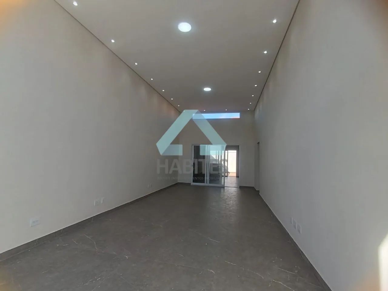 Altos do Ouro Verde !! 3 quartos sendo 1 suíte com closet e Piscina