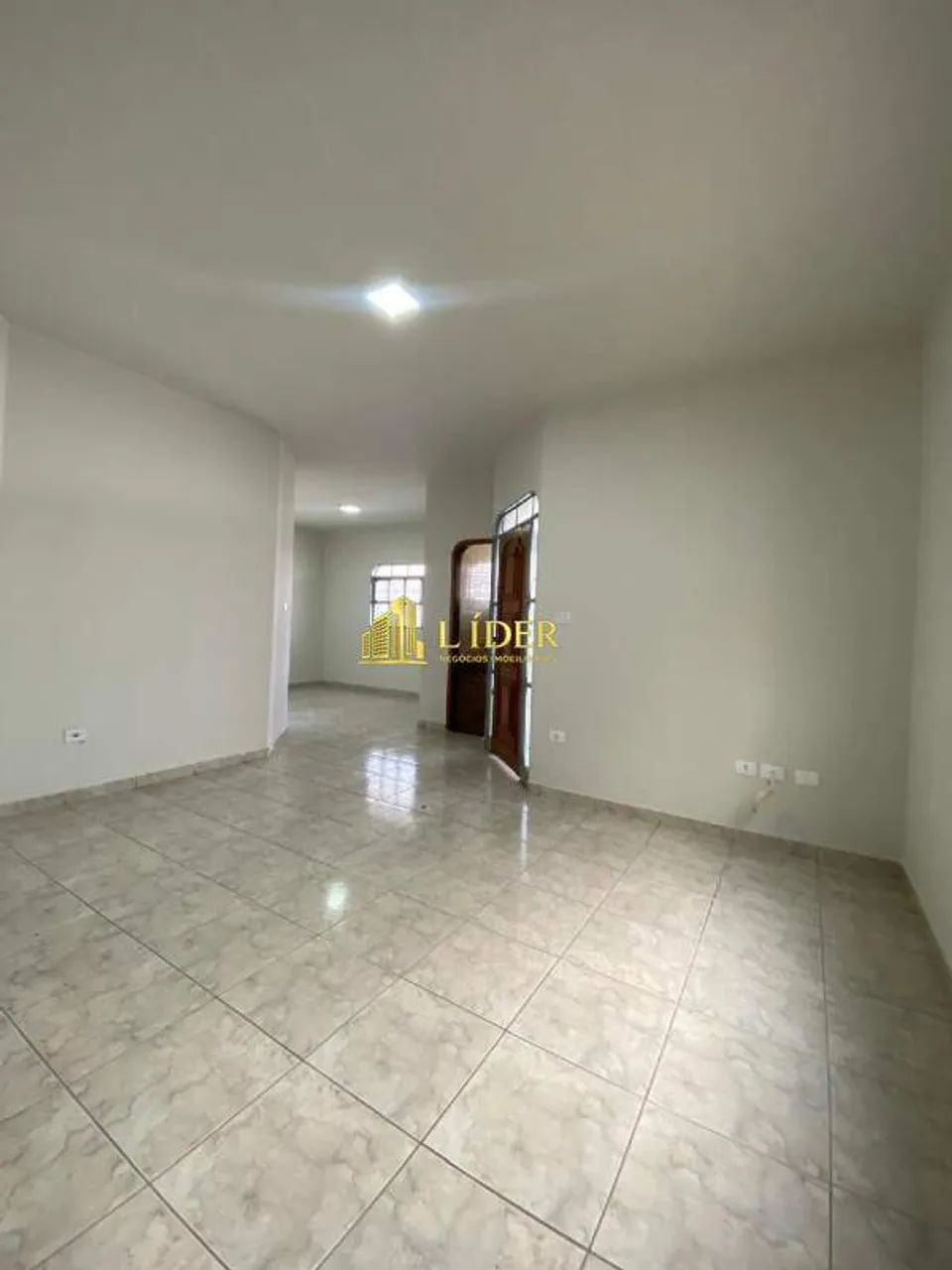 EXCELENTE CASA BAIRRO BRASIL TODA REFORMADA - Foto 5