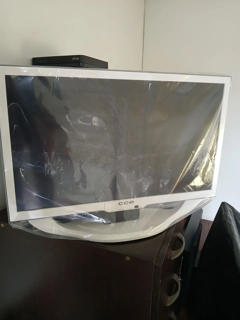 MONITOR  24 POLEGADAS BRANCO - Foto 2