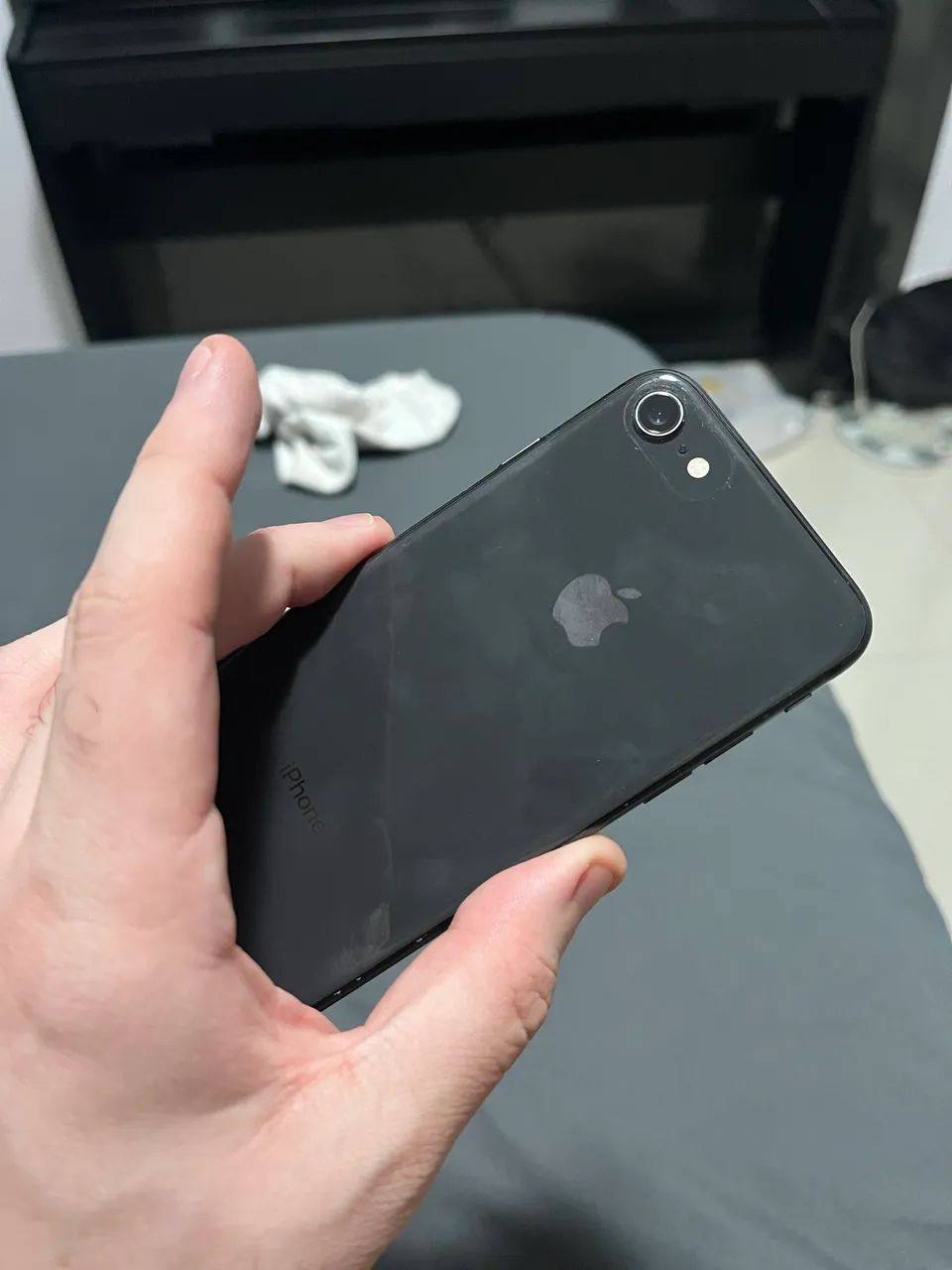 iPhone 8 / 64gb / Saúde da bateria 70% - Foto 2