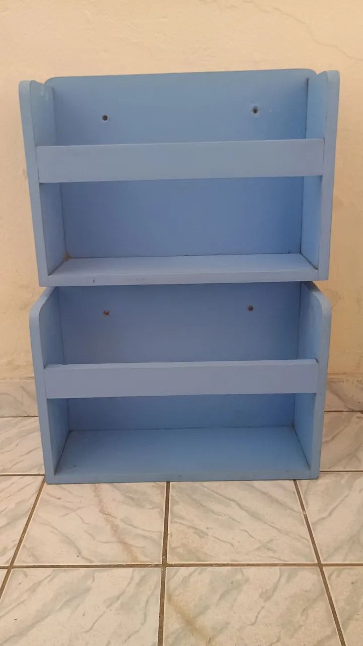 Porta livros de parede! Faço entrega 