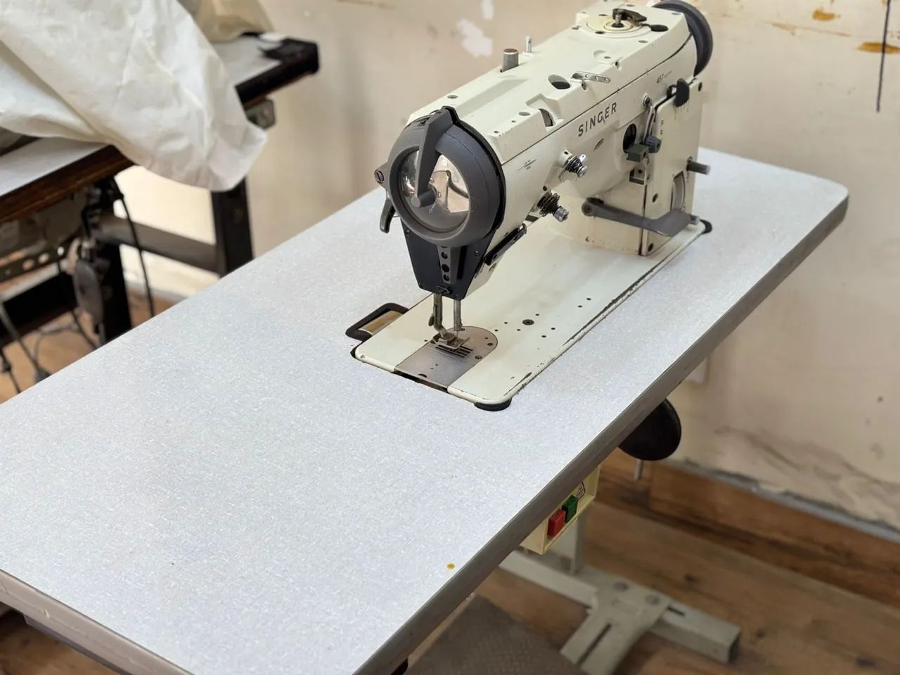 Máquina de costura e overloque - Foto 3