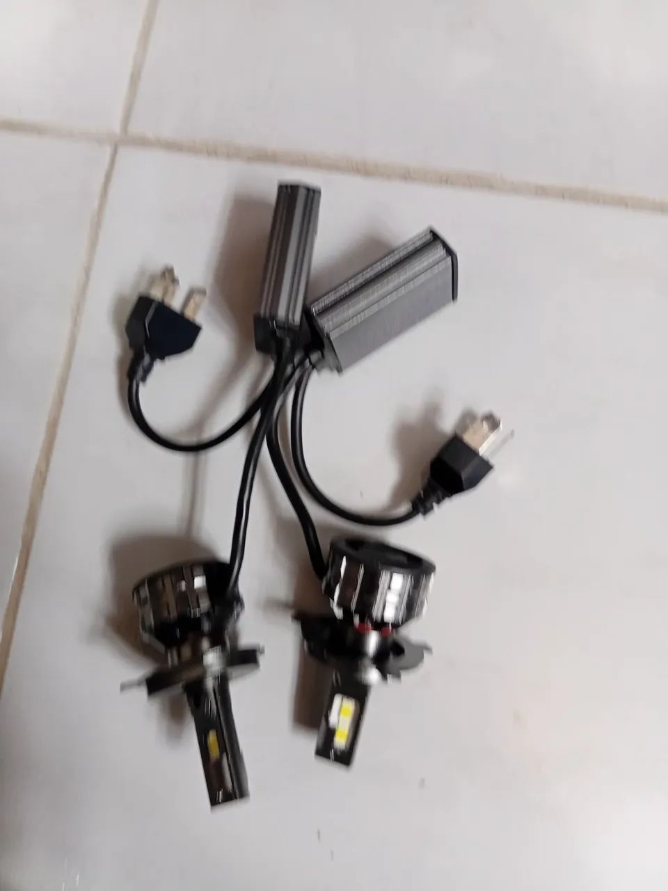 Lanpada de led h4 para carro  - Foto 4