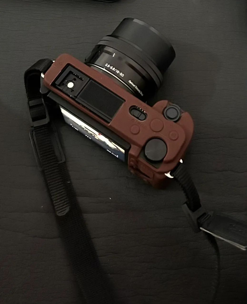 PRA VENDER RÁPIDO - Câmera ZVE10 + lente 16-50mm + cartão + case protetora ZERADA - Foto 5