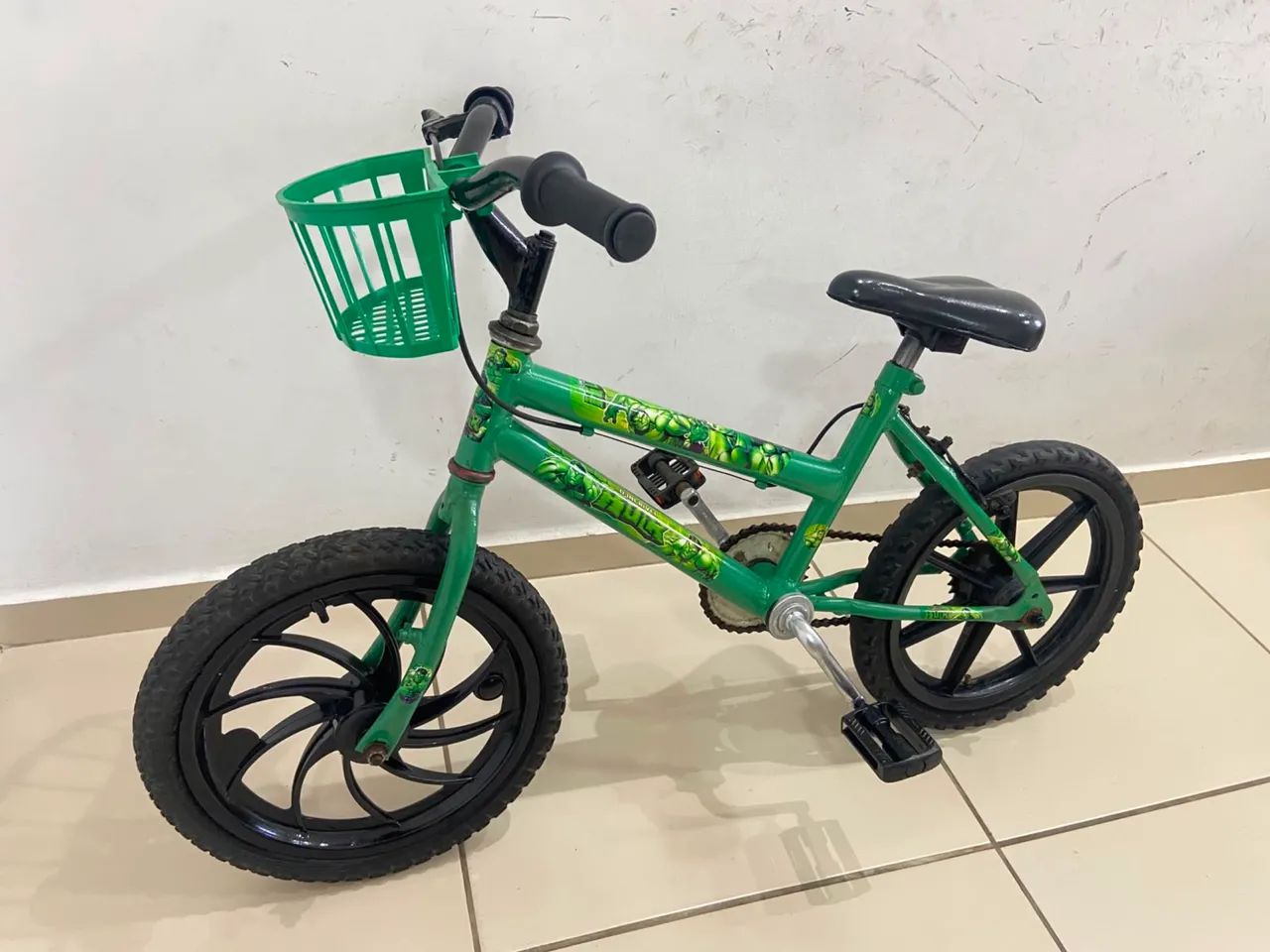 Bicicleta Infantil aro 16 do Hulk  - Foto 5