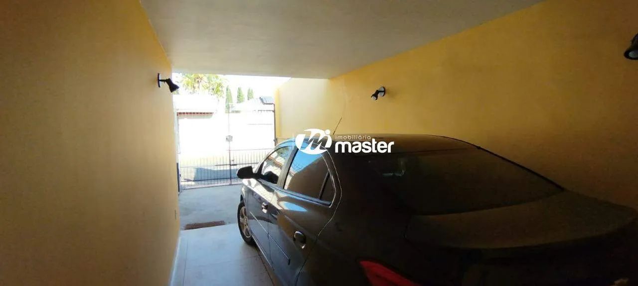 Casa ampla, com 3 dormitórios no Cidade Jardim - Foto 4