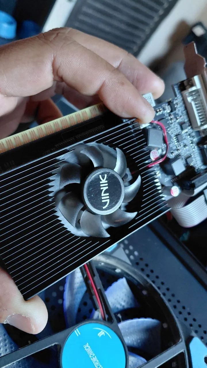 Placa de Vídeo NVidia GeForce G210;