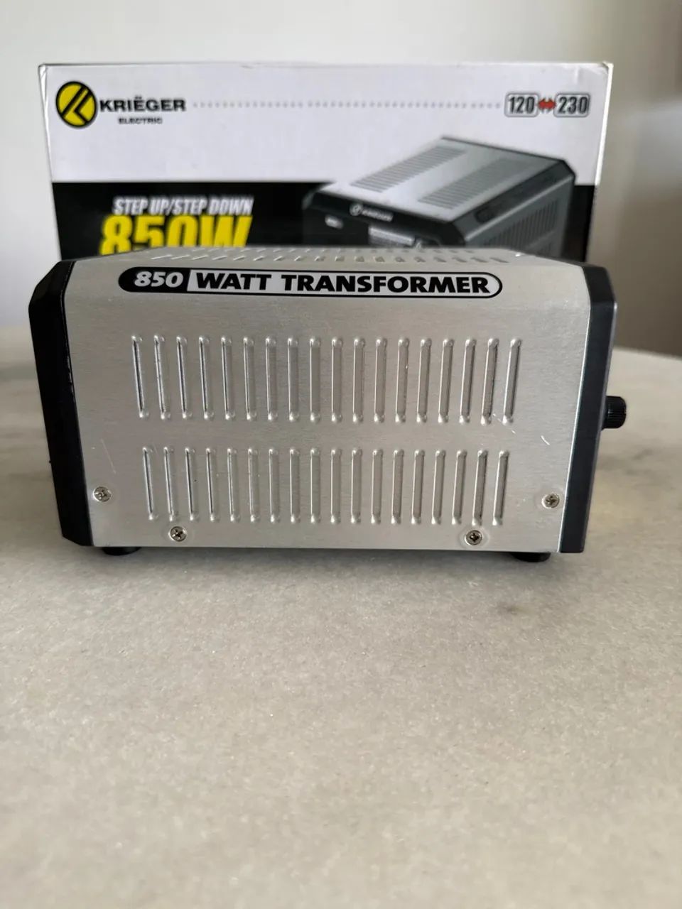  Transformador de tensão Kriëger ULT850 watts - Foto 3