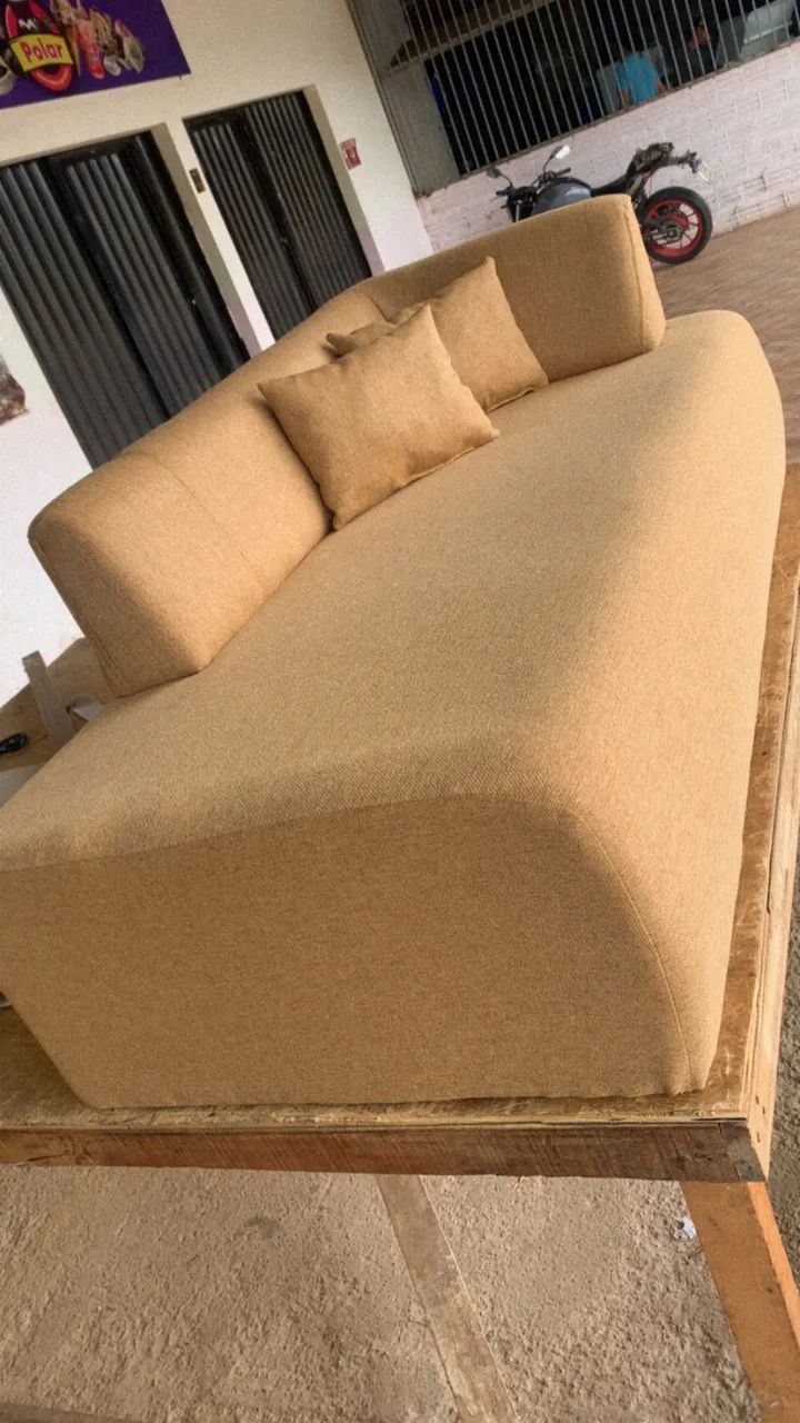 Sofá vendo ! Estofado orgânico 1,60 espumaçao d33 todo no linho fabricado do zero  - Foto 2