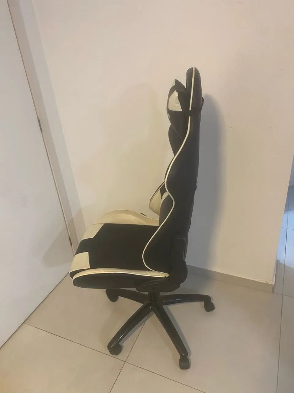 Cadeira Gamer Rivatti semi nova  - Foto 4