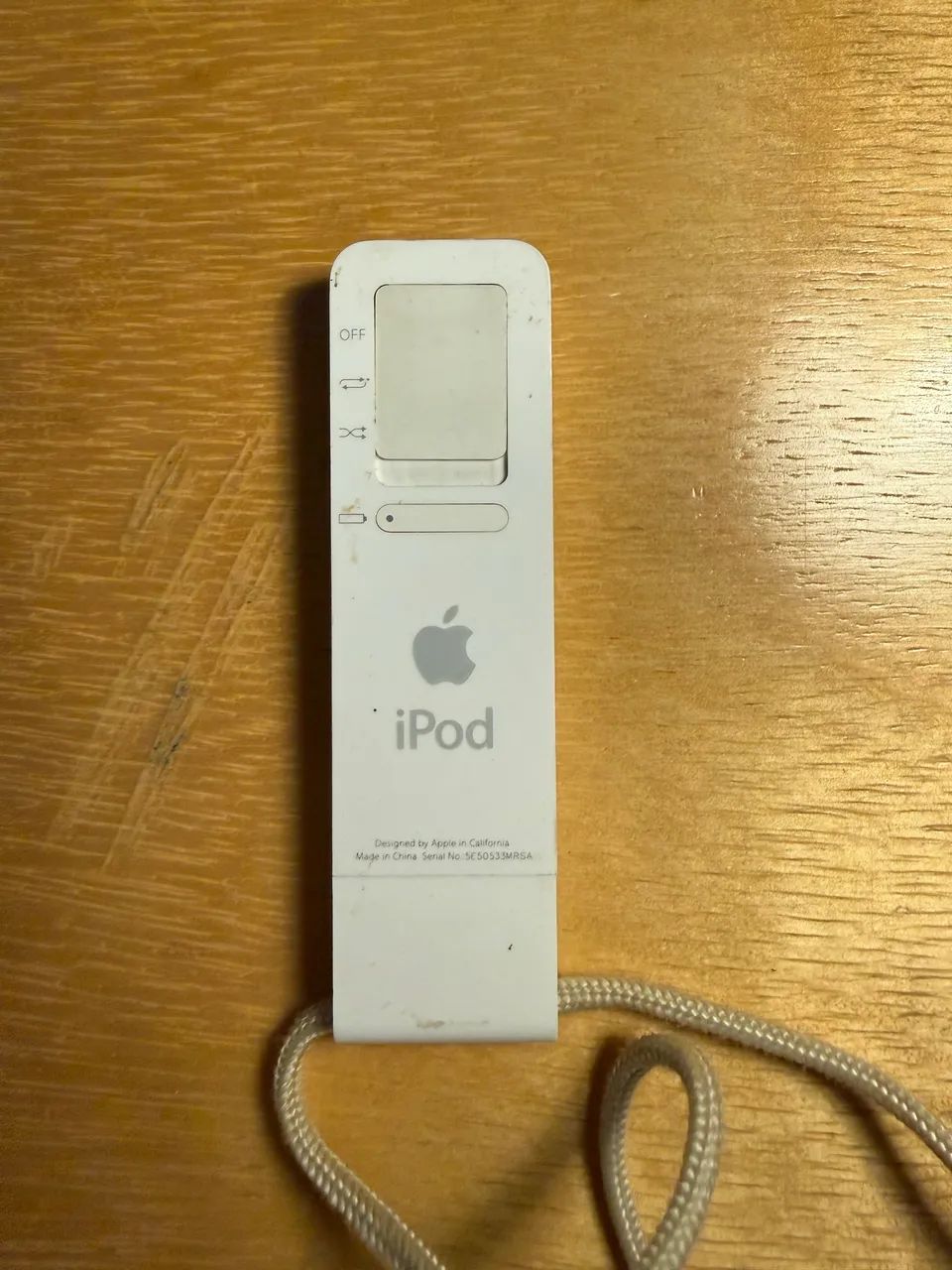 Apple iPod Shuffle 1a Geração - 1GB - Branco - Aparelhos de Som