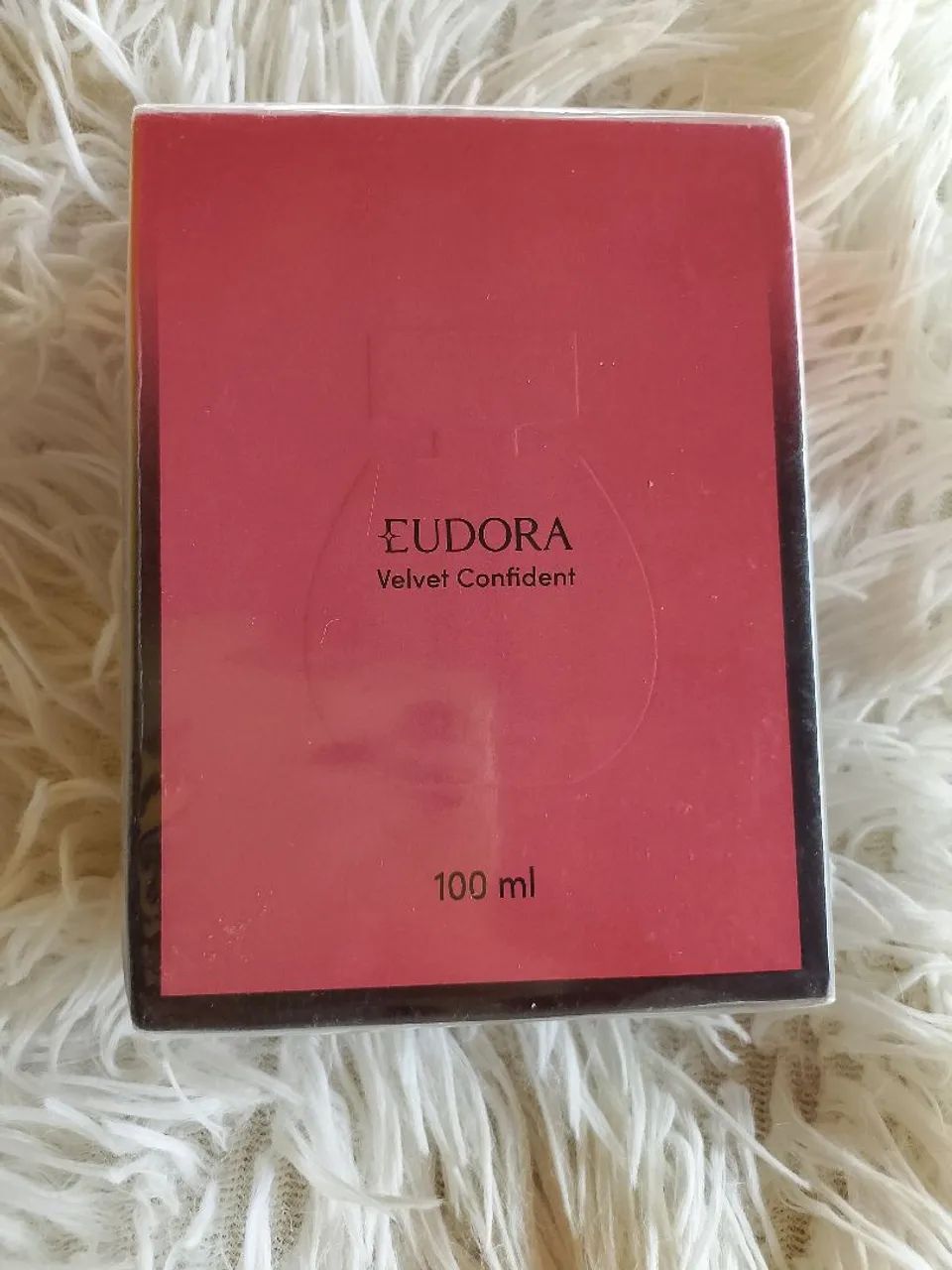Velvet confident Eudora  - Foto 3