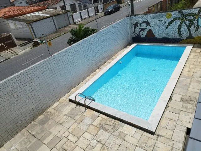 Apartamento na Torre com 3 quartos, sendo 2 suíte e com varanda.