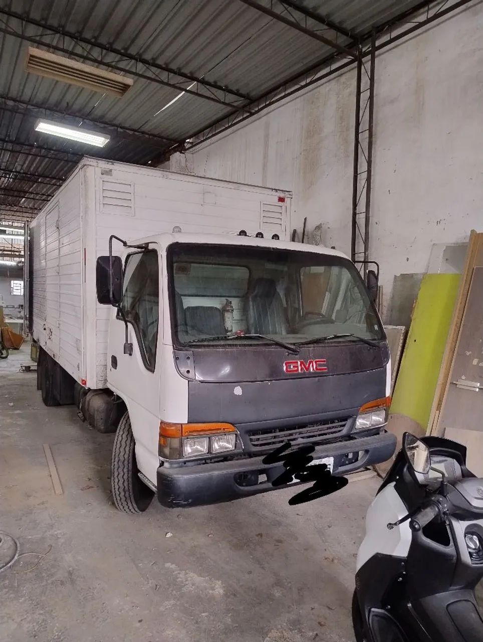 Caminhão GMC 7110