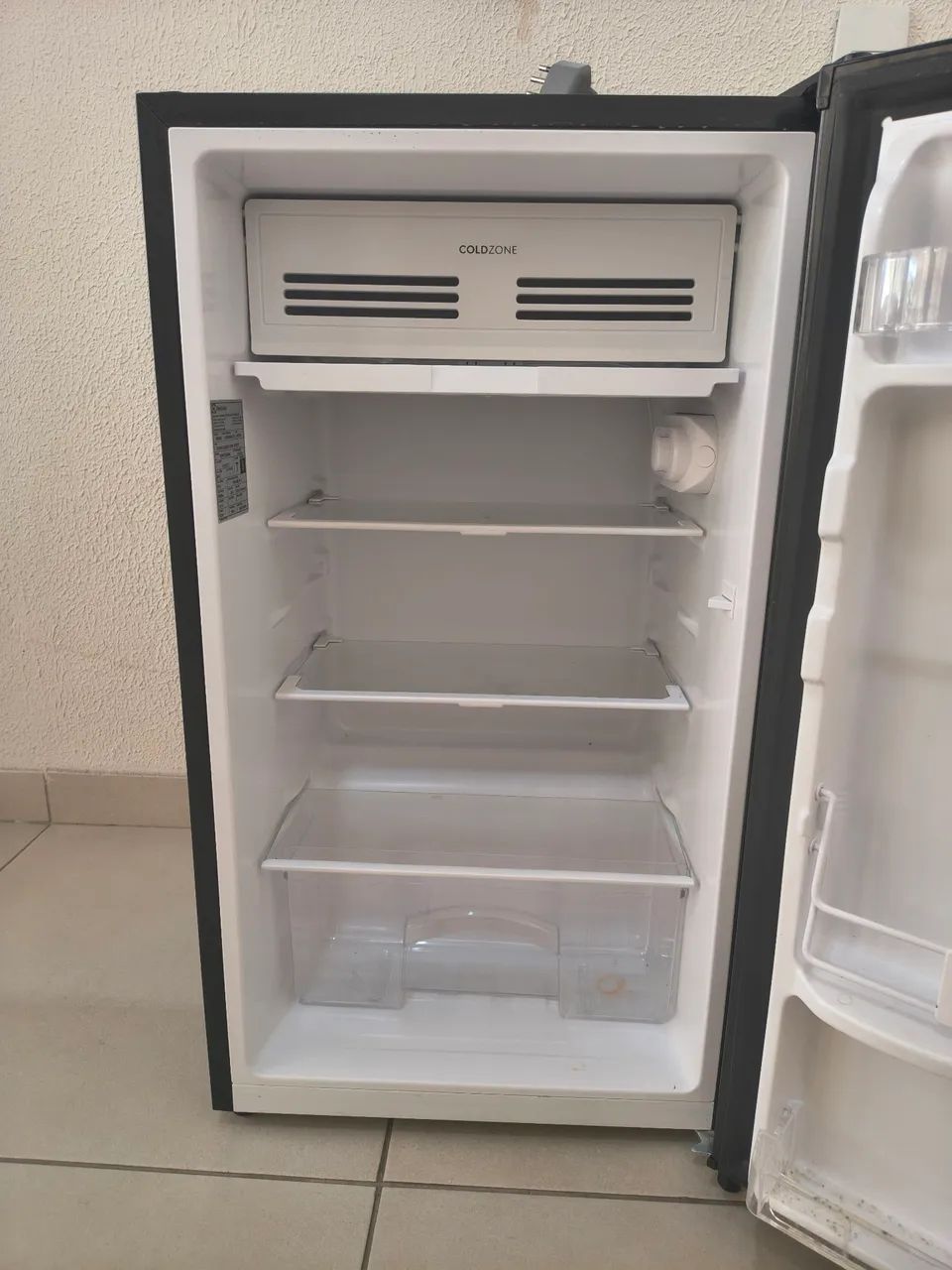 Vendo Frigobar Eletrolux 90L - Foto 4