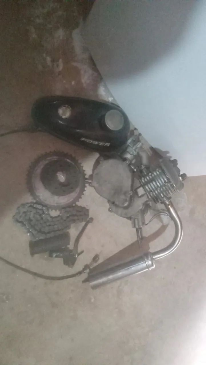 Motor de motorizada 80cc só faltando cdi e vela 
