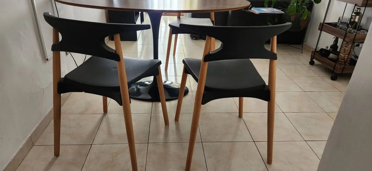 3 Cadeiras Rebecca para mesa de jantar usada  - Foto 4