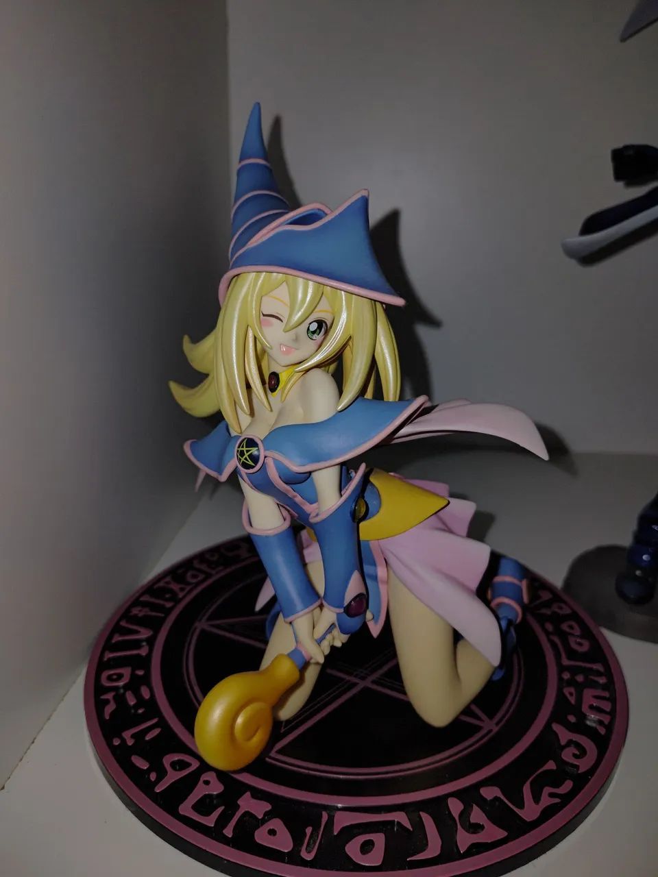 Maga negra kotobukiya yu-gui-ho 