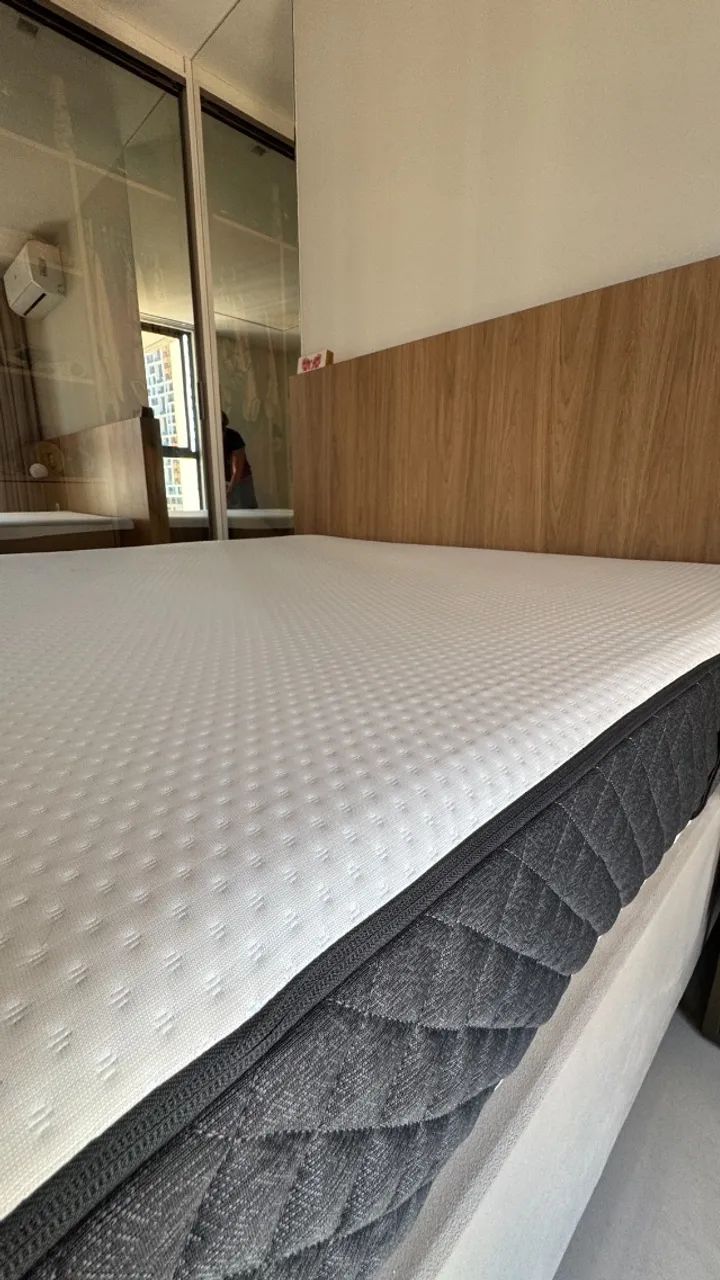 Colchão Casal Emma Premium Hybrid II (*Apenas o colchão - a base não está inclusa)