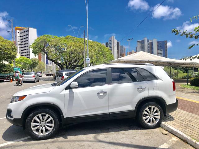 Kia SORENTO 2012 AUTOMÁTICA, COM APENAS 52.000 KMS RODADOS, ÚNICO DONO, ESTADO DE ZERO KM! - Foto 3