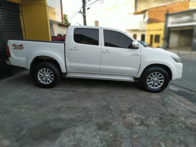 Hilux SRV 4x4 aut - Foto 4