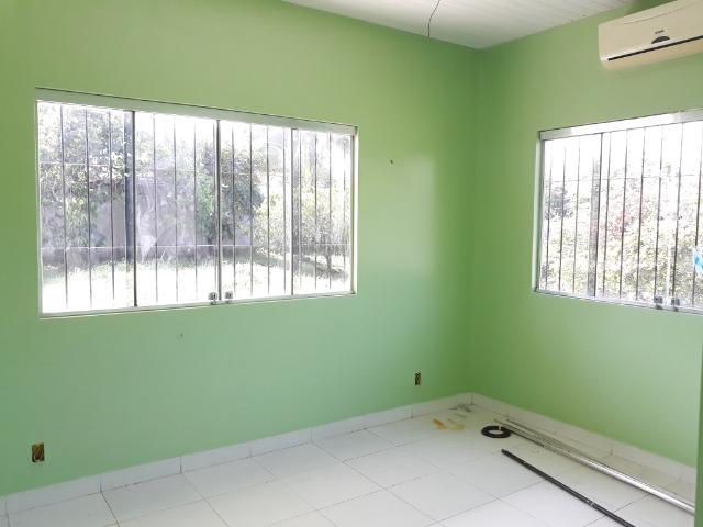 Linda Casa de 160m2, 3 quartos em terreno amplo no Bairro Zerão - Foto 14