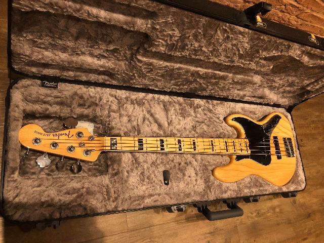 Contrabaixo Fender Jazz Bass 5 cordas - Foto 3
