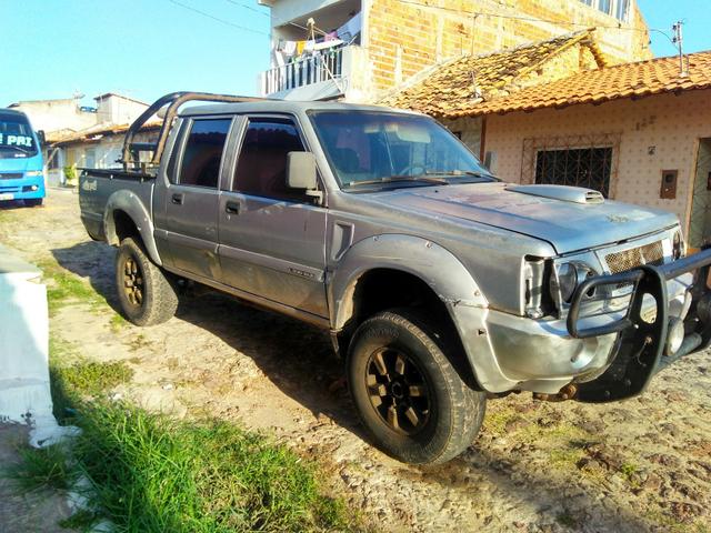 Mitsubishi L200 Quadrada