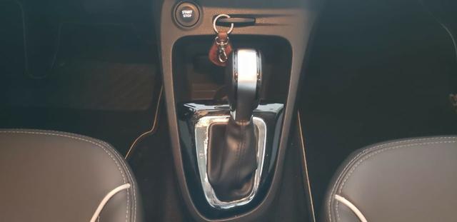 Renault Captur Intense 2.0 - 2018 - Foto 13