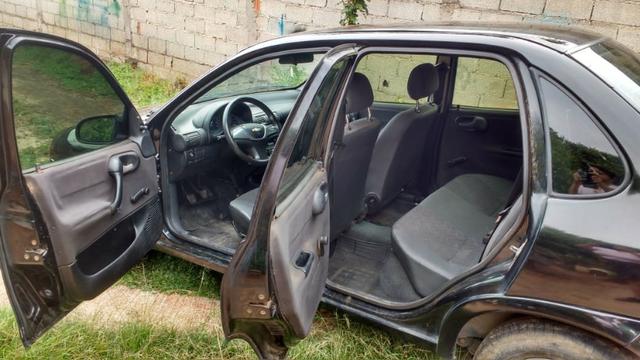 Corsa Sedã Classicista Básico, 4p 1.6 à gasolina - Foto 7