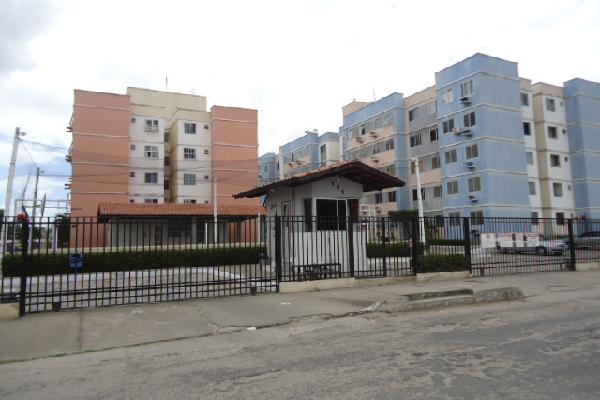 Apartamento para alugar com 2 dormitórios em Tabapua, Caucaia cod:26183