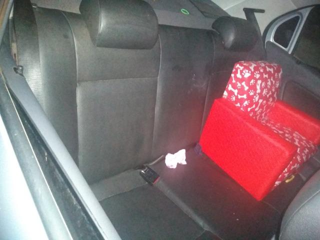 Vendo ou troco Voyage - Foto 5