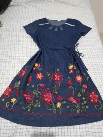 vestido jeans florido
