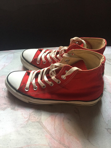 converse vermelho cano medio