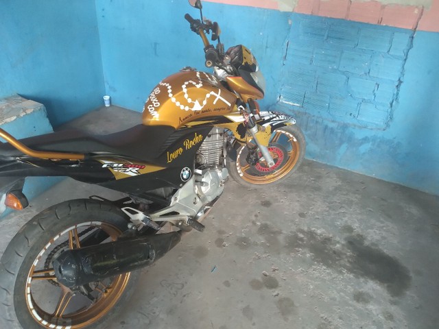 MOTO CB 300
