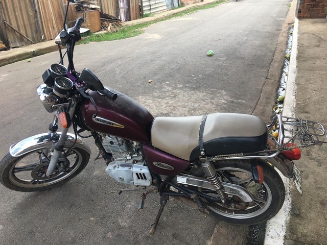 SUZUKI INTRUDER