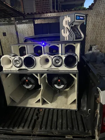 Mini paredão com 6 graves, toca mais que boombox 