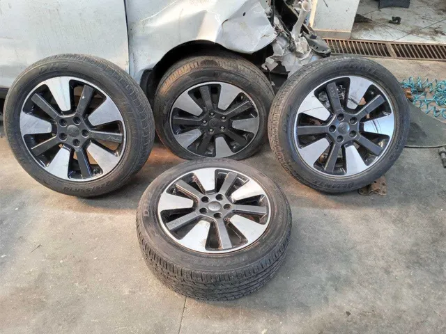 Jogo de rodas c/ pneus aro 18 Kia Soul 2015