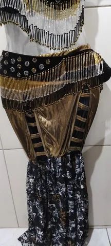 Roupa de dança do ventre preta e dourada - Foto 2