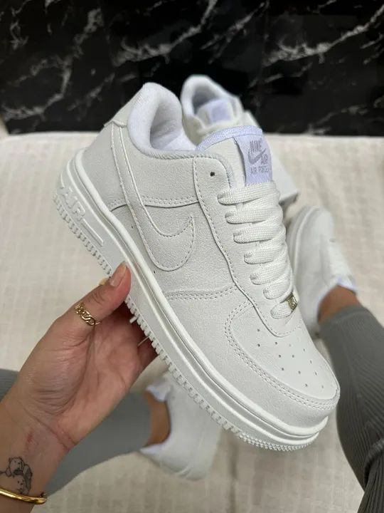 Tênis Nike Air Force 1 Branco tradicional linha Premium de promoção imperdível  - Foto 3
