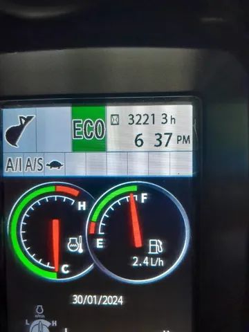 Escavadeira Hidráulica 210G *Semi-nova* - Foto 6