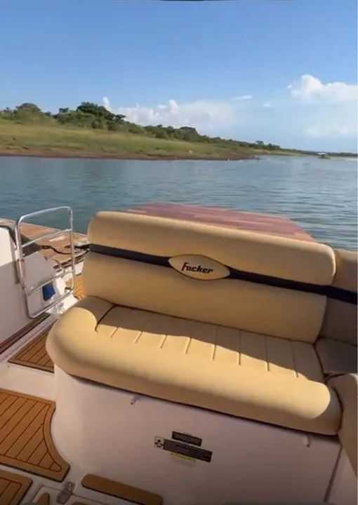 Lancha 310 GT alongada  p/ 330 - Foto 6