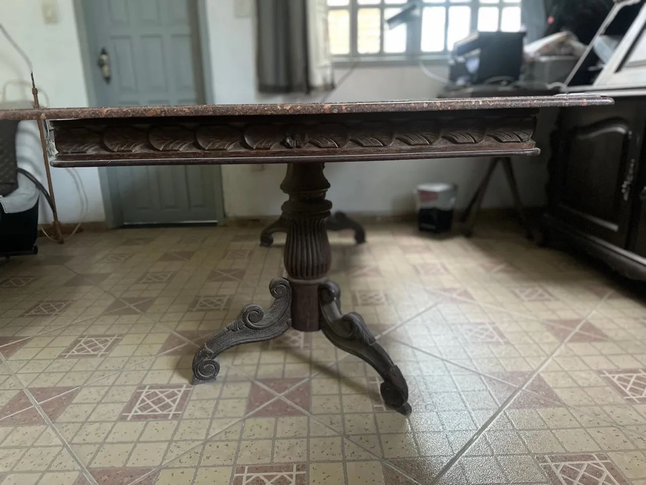 Mesa de Jantar Antiga de Madeira Maciçam - Foto 3