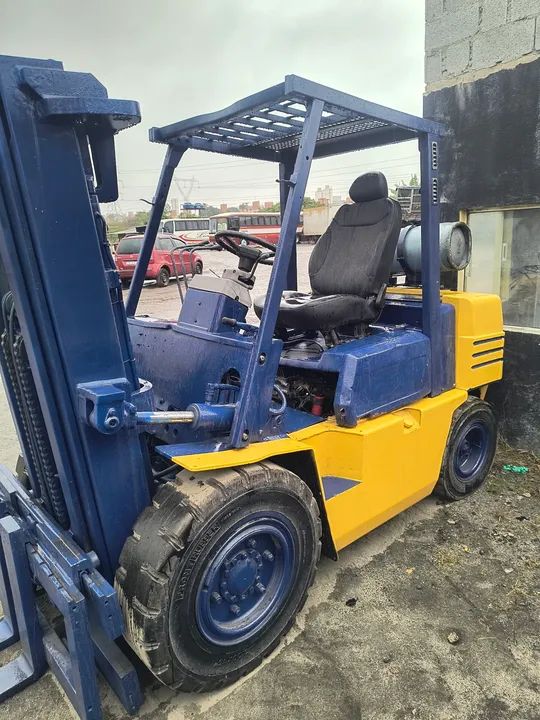 Empilhadeira triplex komatsu fg40 2009  - Foto 6